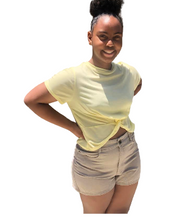 Load image into Gallery viewer, Mellow Yellow Crop Top (Juniors)